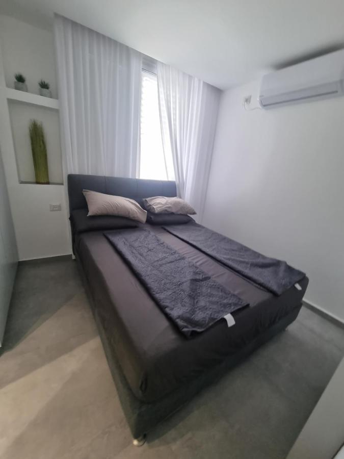 Apartmán חוויה בכיכר Netanja Exteriér fotografie